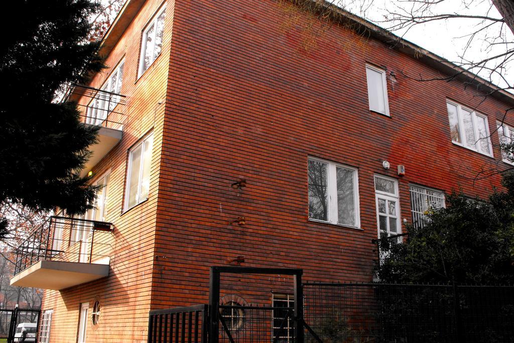 Season Hill Budapeste